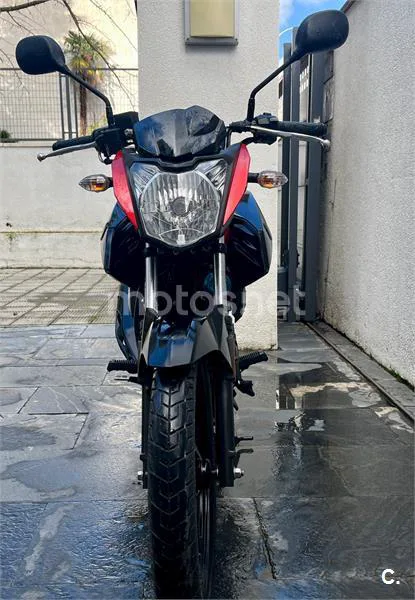 Yamaha YS125 – Vista 3