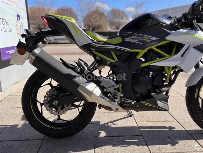 Kawasaki Z125 – Vista 9