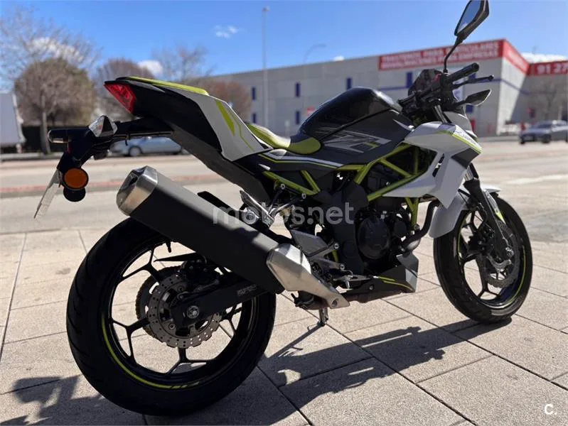 Kawasaki Z125 – Vista 10