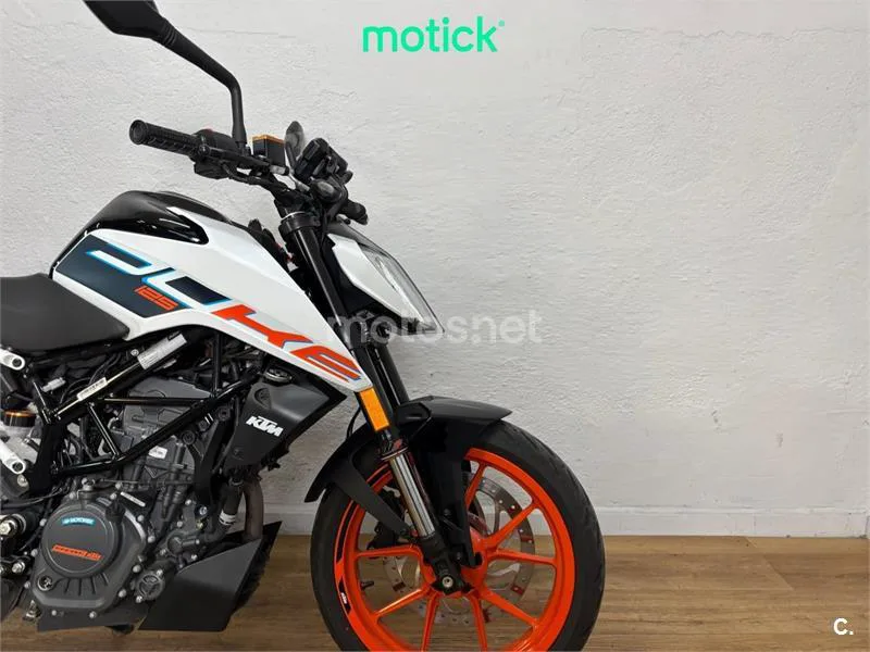 KTM 125 – Vista 4