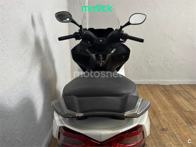 Kymco Grand Dink 125 – Vista 6