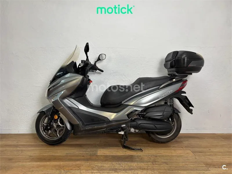 Kymco Grand Dink 125 – Vista 7