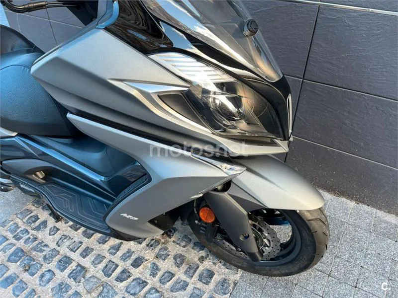 Kymco Super Dink 125 – Vista 3