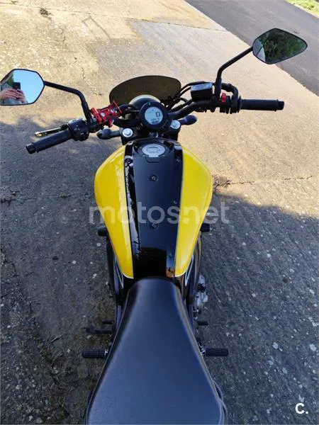 Yamaha XSR700 – Vista 3