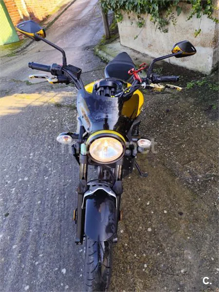 Yamaha XSR700 – Vista 4