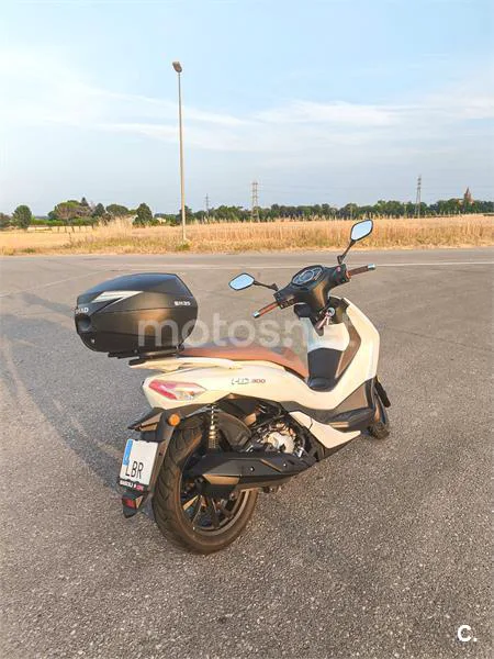 SYM HD 300 – Vista 11