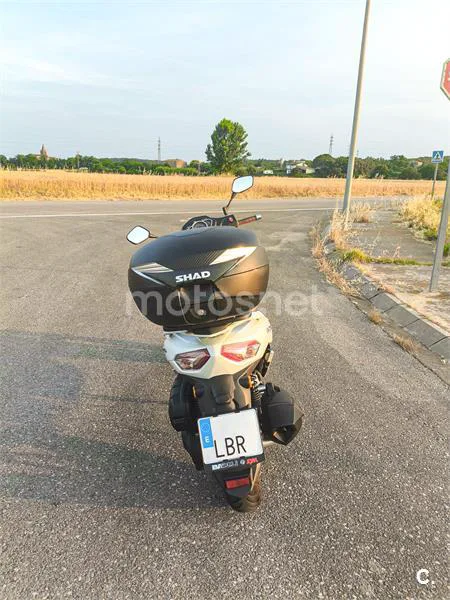 SYM HD 300 – Vista 14