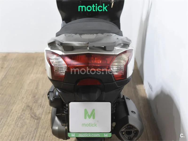 Kymco Super Dink 300 – Vista 6