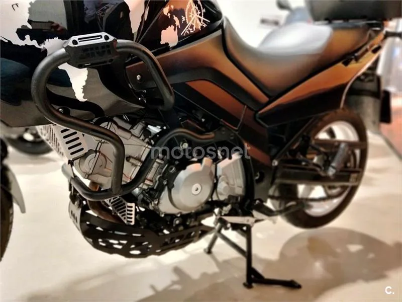 Suzuki V-Strom 650 – Vista 6