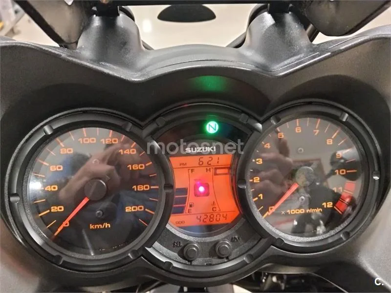 Suzuki V-Strom 650 – Vista 8