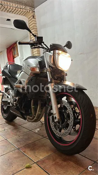 Suzuki GSR 600 – Vista 2