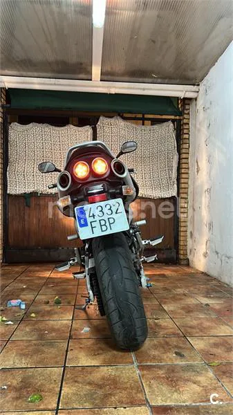 Suzuki GSR 600 – Vista 3