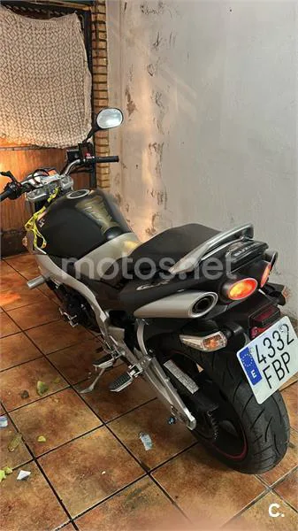 Suzuki GSR 600 – Vista 4