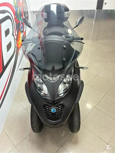 Piaggio MP3 – Vista 11