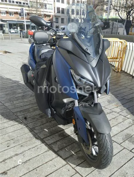 Yamaha XMAX 400 – Vista 4