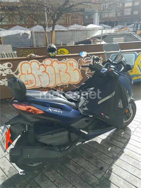 Yamaha XMAX 400 – Vista 7