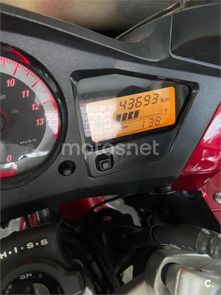 Honda VFR 800 FI – Vista 3