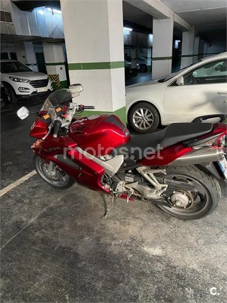 Honda VFR 800 FI – Vista 4