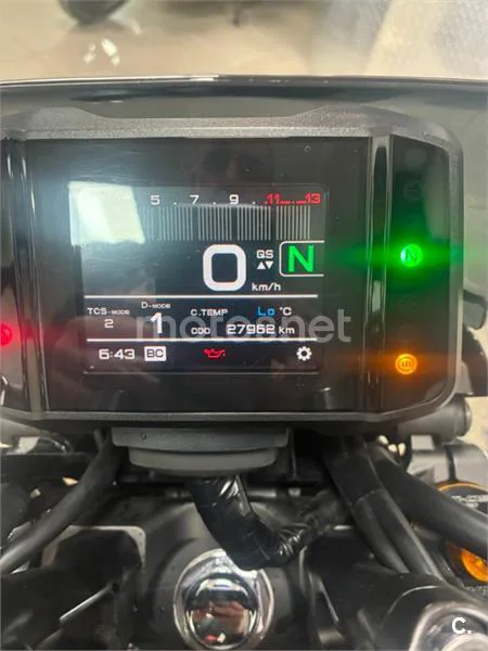 Yamaha MT-09 – Vista 12