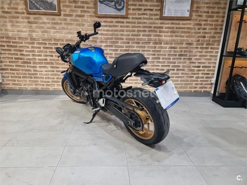 Yamaha XSR 900 – Vista 3