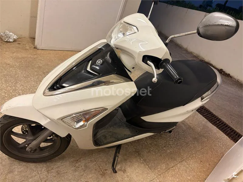 Yamaha D'elight 125 – Vista 4