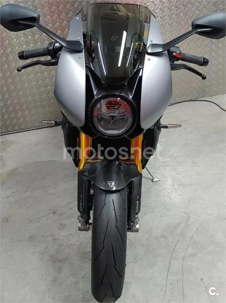 Triumph Speed Triple – Vista 3