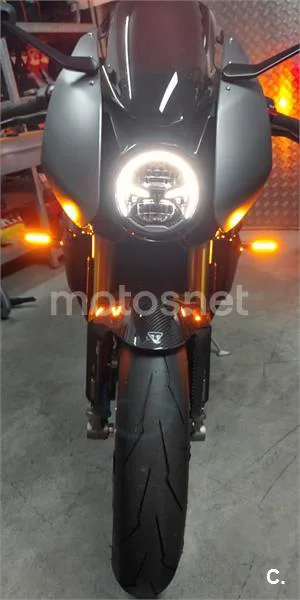 Triumph Speed Triple – Vista 4