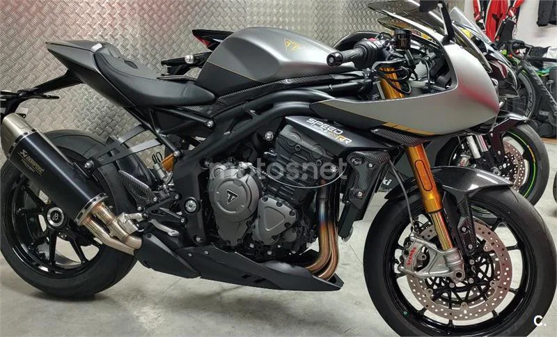 Triumph Speed Triple – Vista 6
