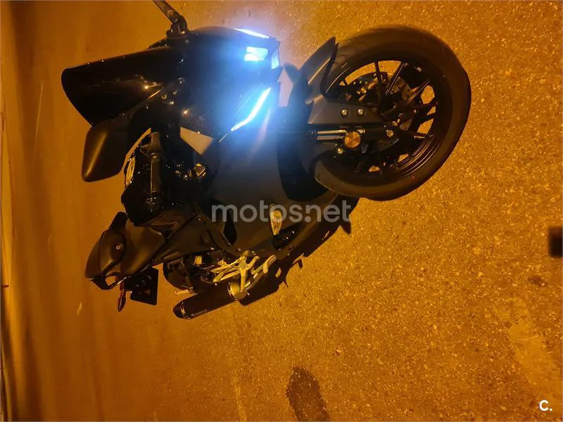 Yamaha R125 – Vista 4