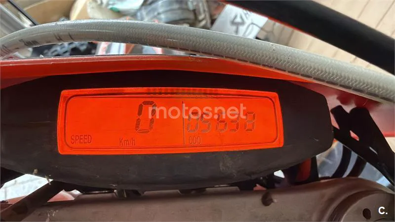 KTM 400 EXC - Vista 3