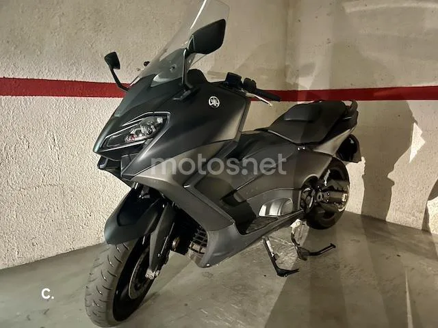 Yamaha TMAX – Vista 3