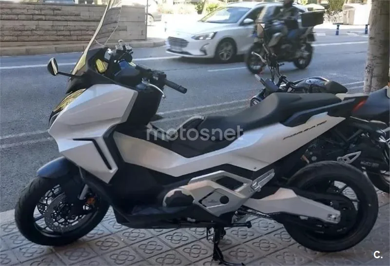 Honda Forza 750 – Vista 4