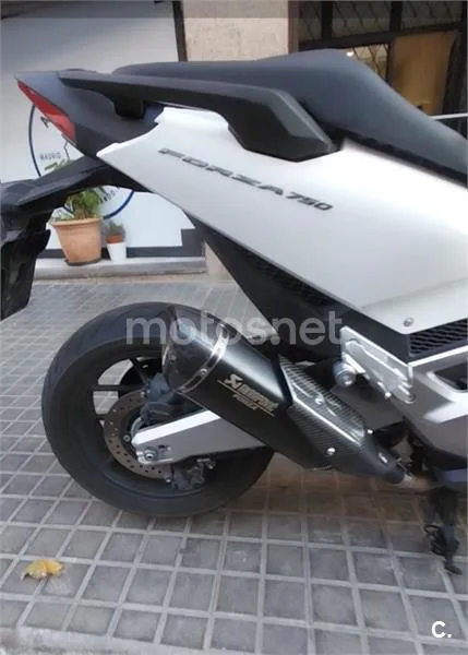 Honda Forza 750 – Vista 5