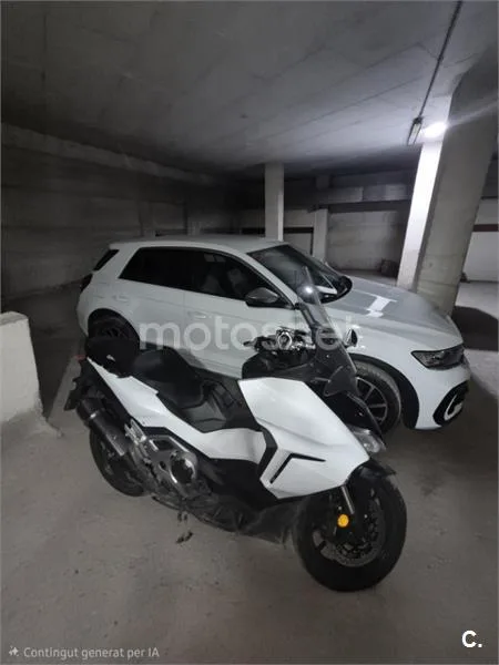 Honda Forza 750 – Vista 8