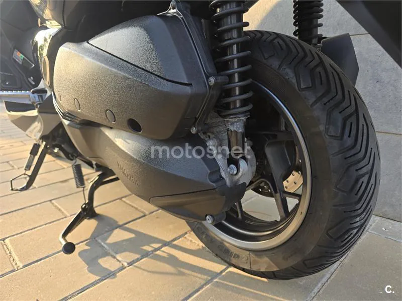 Yamaha XMAX 300 – Vista 14
