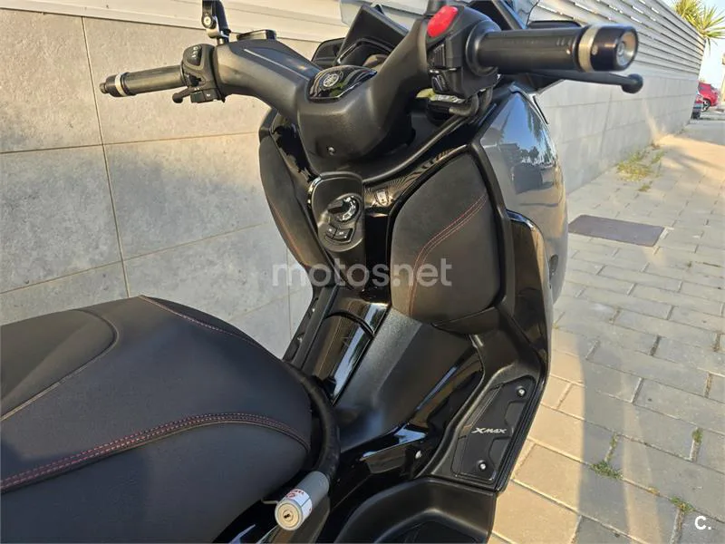 Yamaha XMAX 300 – Vista 17