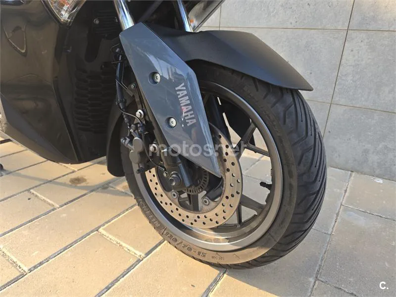 Yamaha XMAX 300 – Vista 19