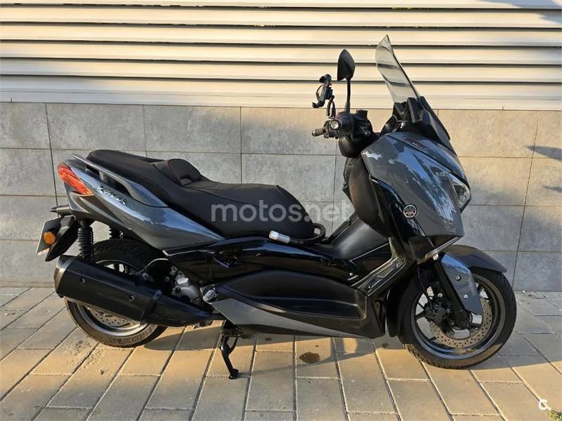 Yamaha XMAX 300 – Vista 7