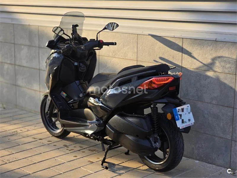 Yamaha XMAX 300 – Vista 8