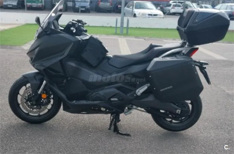 Honda Forza 750 – Vista 3