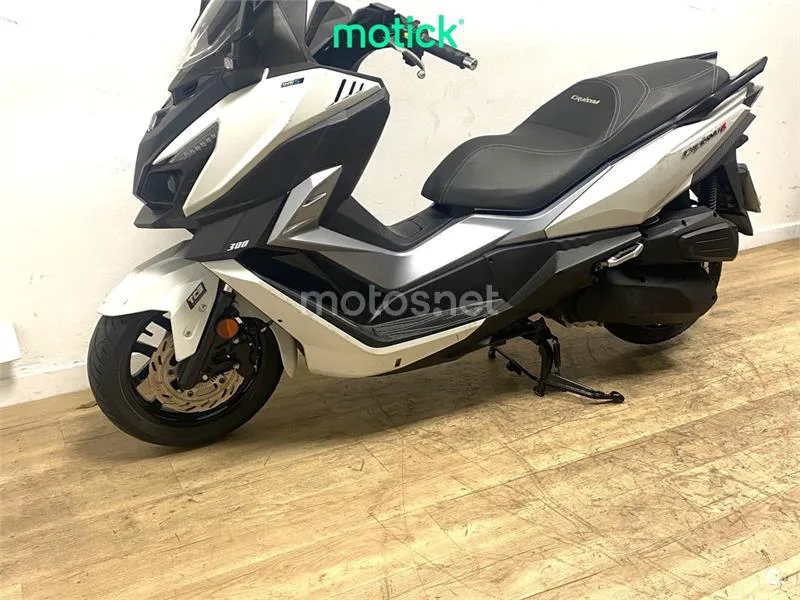 SYM Cruisym – Vista 10