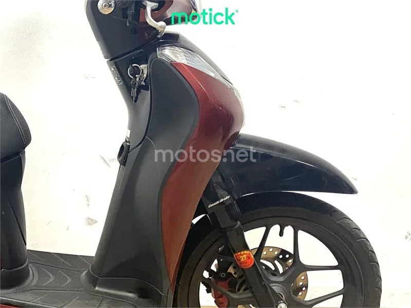 Honda SH 125i – Vista 3