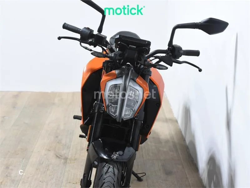 KTM 125 – Vista 11