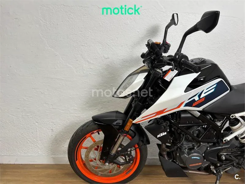 KTM 125 – Vista 8