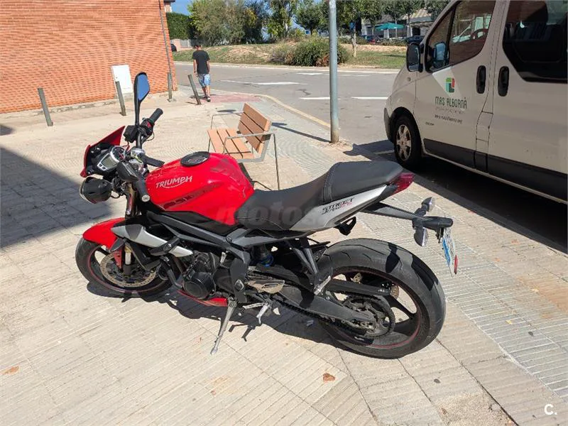 Triumph Street Triple – Vista 2