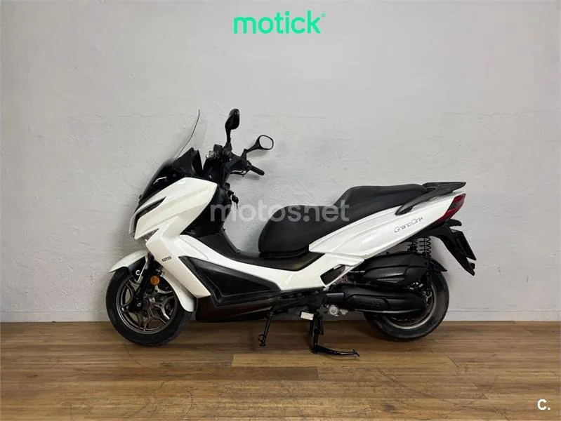 Kymco Grand Dink 125 – Vista 7
