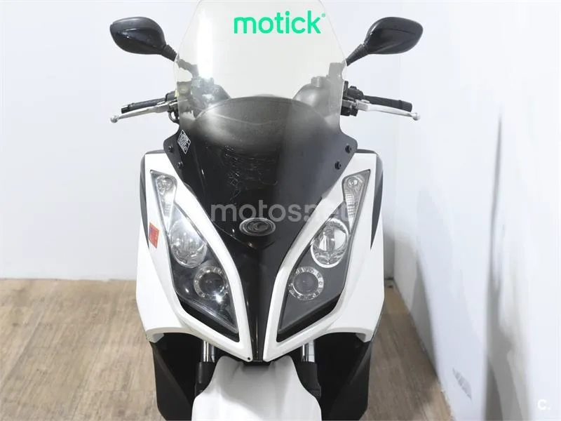 Kymco Super Dink 300 – Vista 11