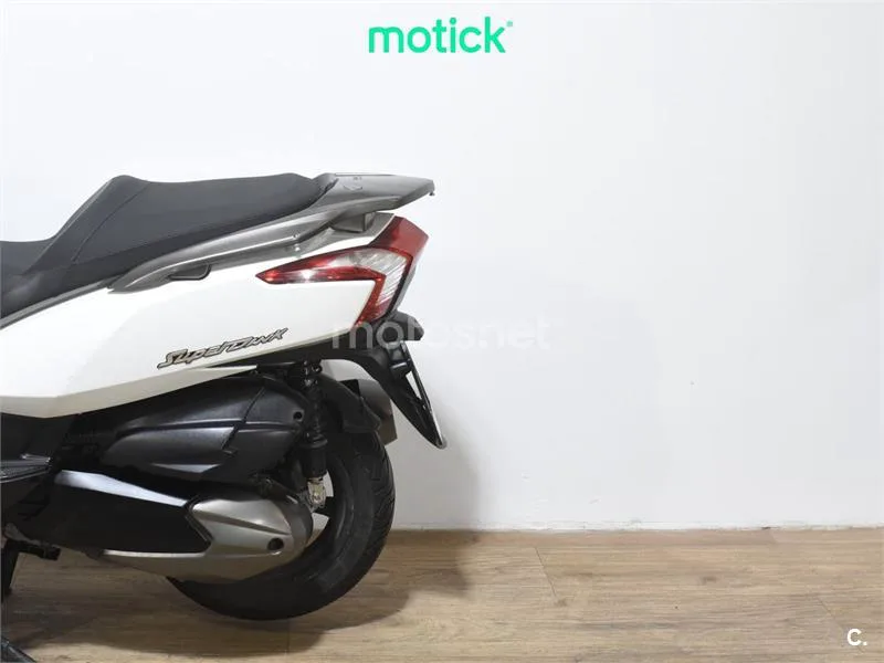 Kymco Super Dink 300 – Vista 9