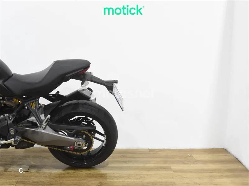 Ducati Monster 821 – Vista 9