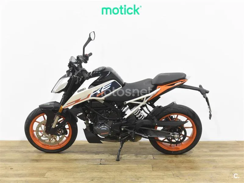 KTM 125 – Vista 7